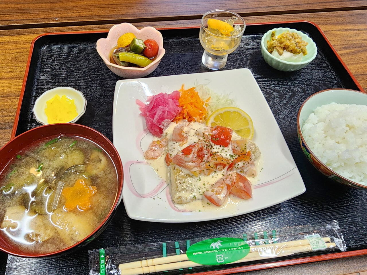 お食事処「花＊花」で注文した日替わり定食