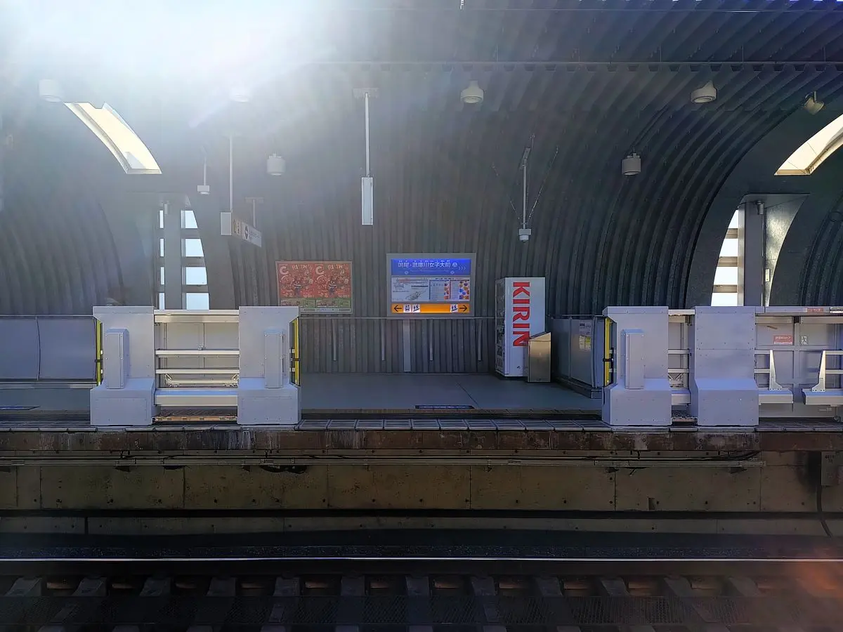 神戸方面ホーム