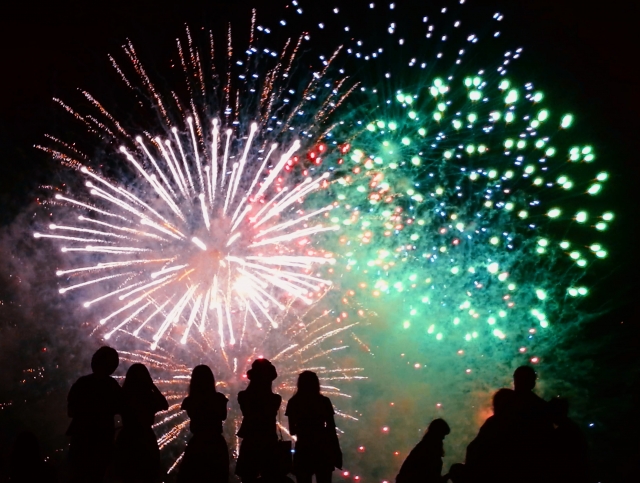 津市 三重県での打ち上げいつ Gw超特大花火イベント 花火駅伝 が22年も全国で開催 号外net 津市