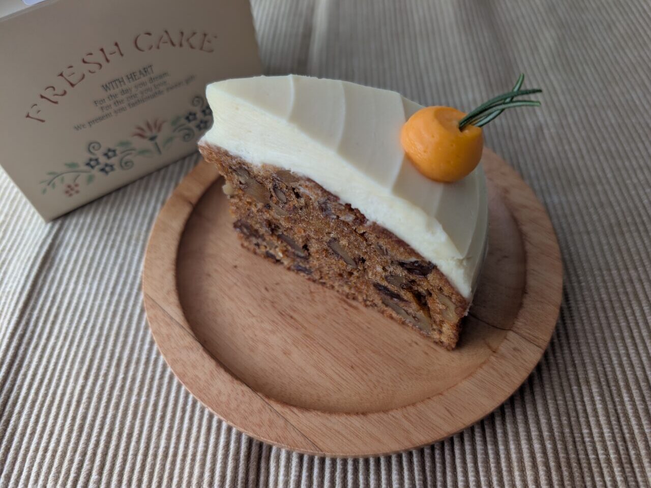 お菓子の店 アントラクト キャロットケーキ