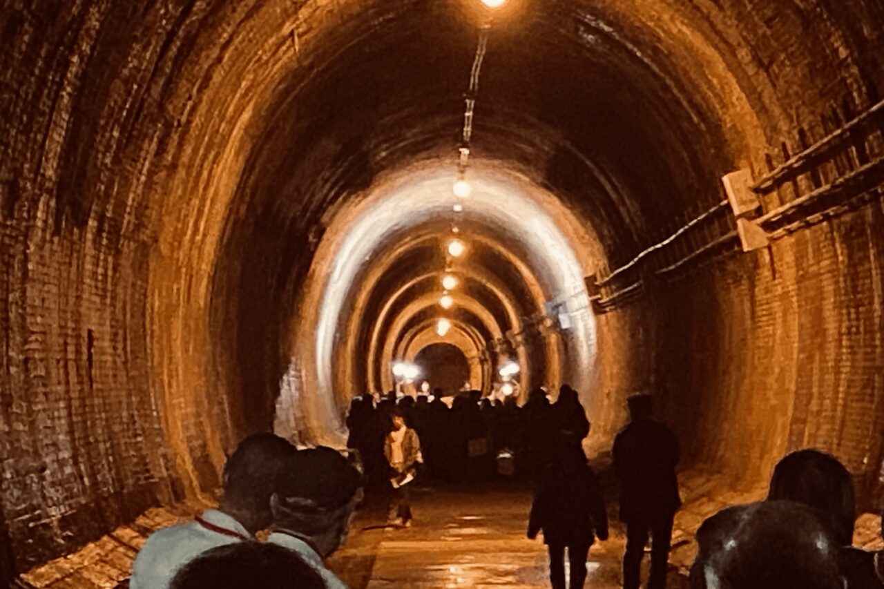2025.10湊川隧道歩く2