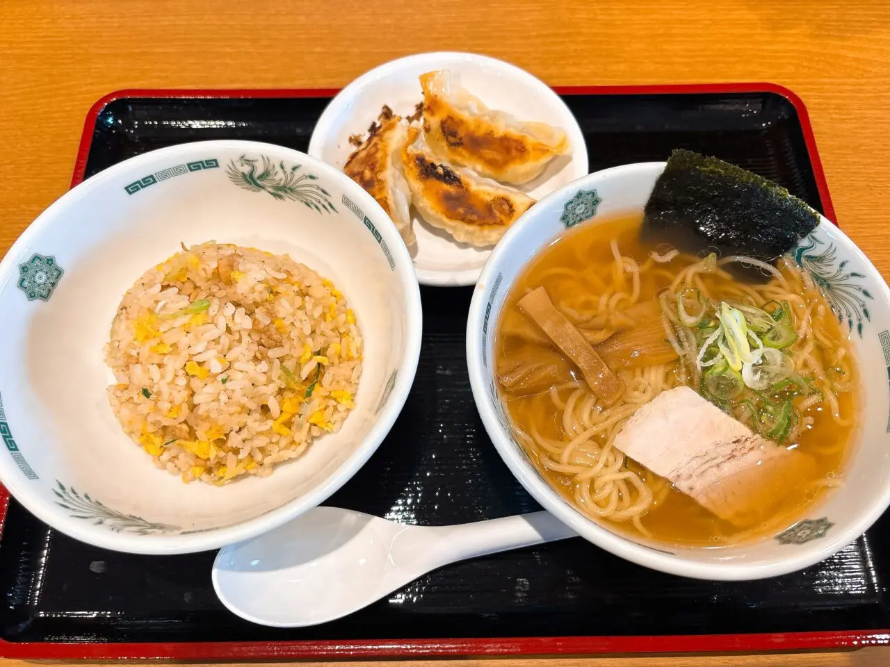 日高屋オープン大盛況09