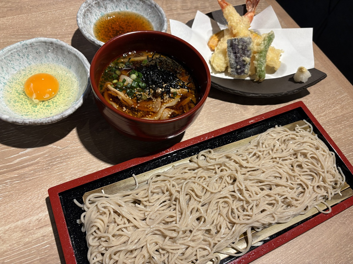 そば吟自慢のメニューを試食