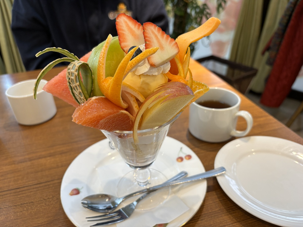 フルーツパフェ