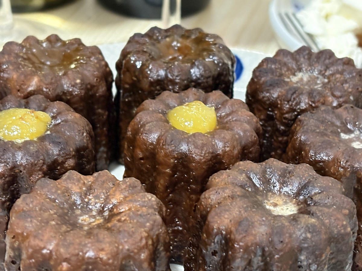 8周年記念カヌレが届きました。