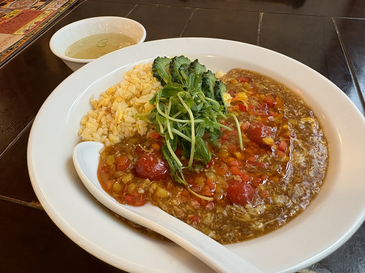 夏の新メニュー「スーラー夏野菜カレー」