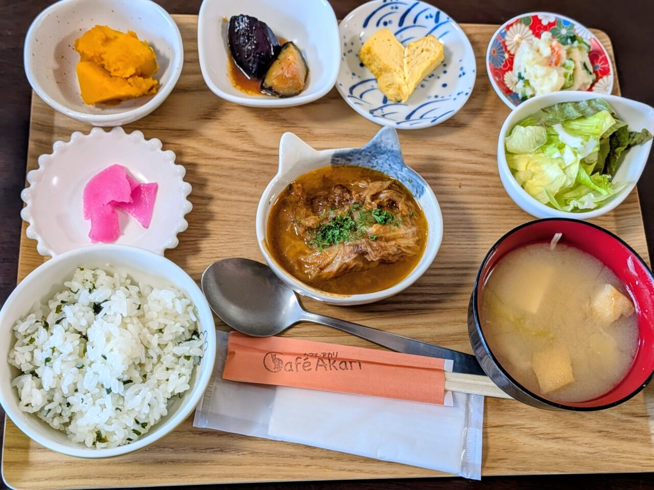 カフェアカリ　ランチ