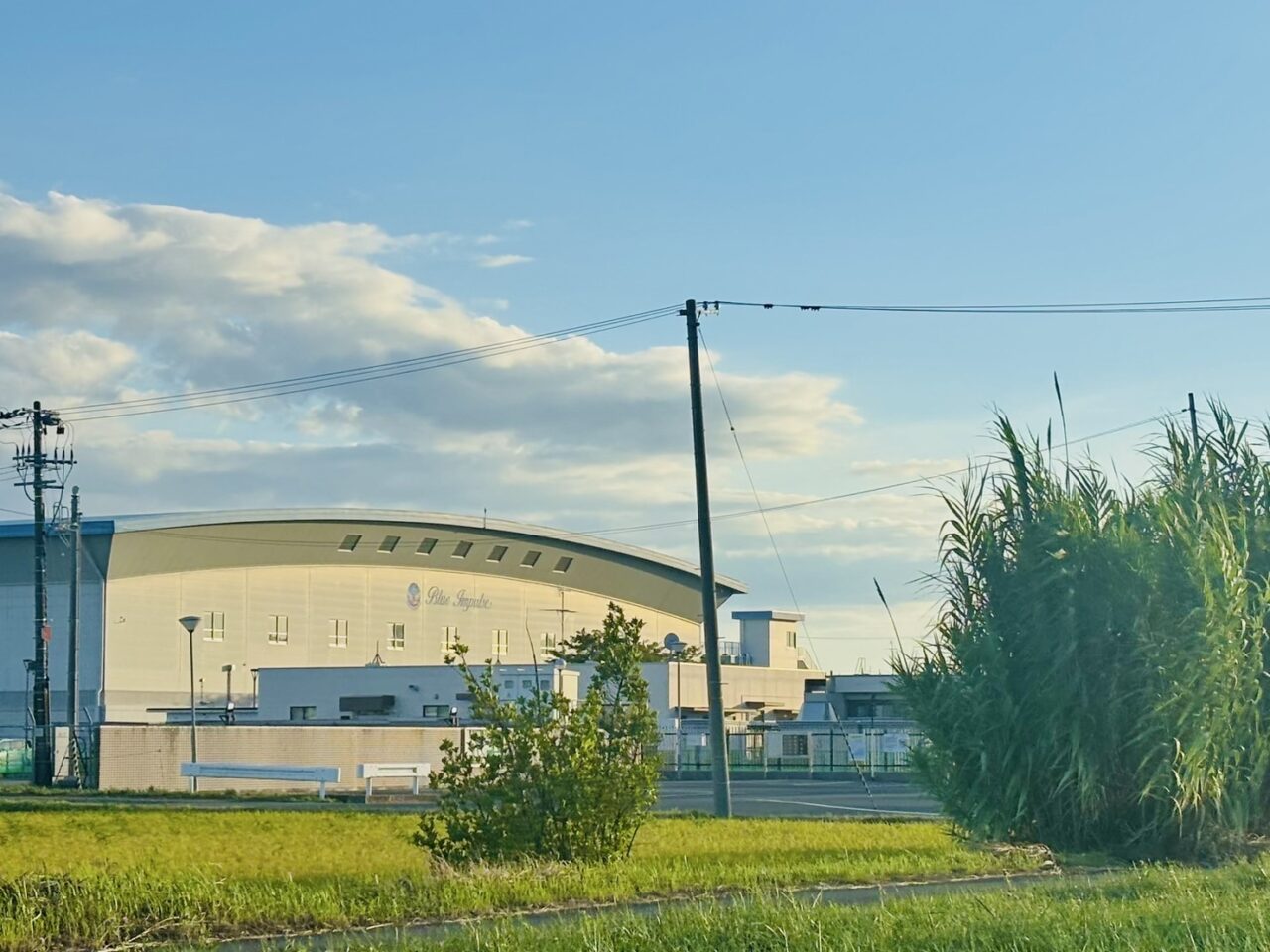 松島基地　ブルーインパルス　格納庫