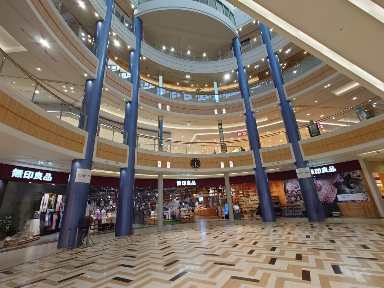 イオンモールセンターコート