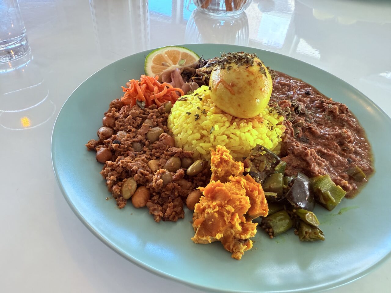 高知市はりまや町のレンタルスペース「Pigaaq harimaya（ピガーク はりまや）」で間借り営業している「MOKKINカレー」のカレー