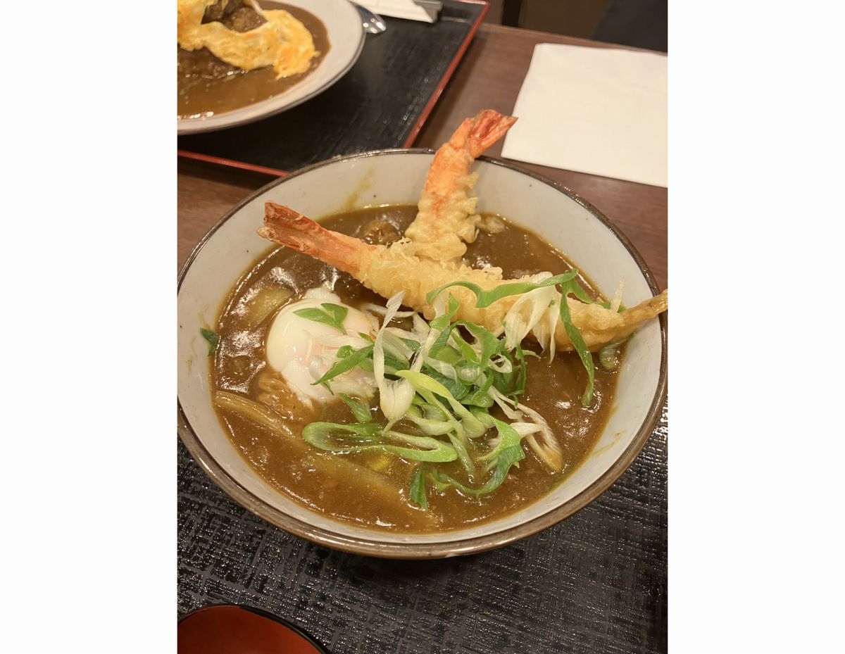 いずみヌードルアンドカリー天神橋筋店