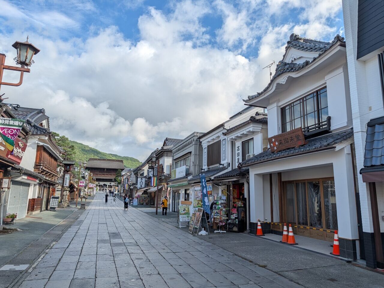 ２０２６年９月善光寺仲見世通り来瑠未堂開店１