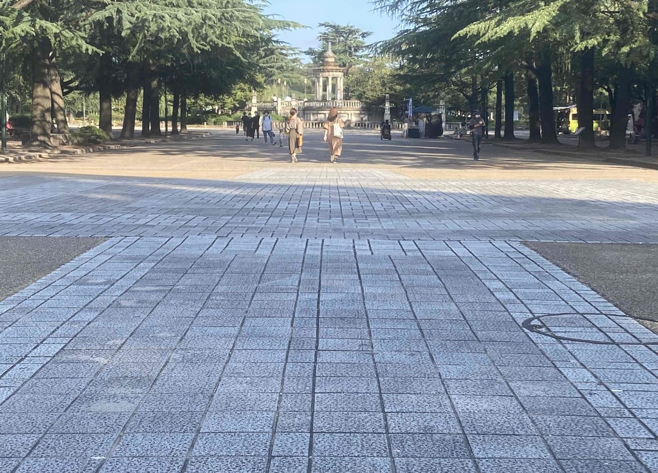 鶴舞公園正面