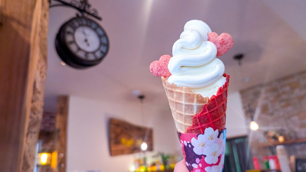 リゲルカフェのくねくねソフトクリーム
