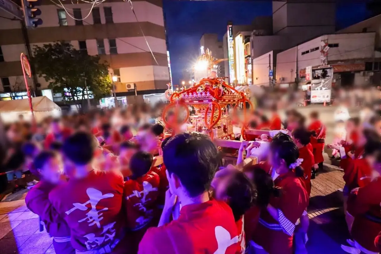 さんろく祭り　女みこし