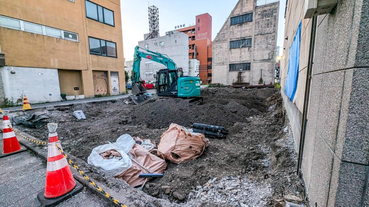 6条通の解体工事
