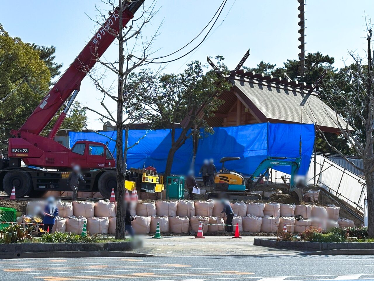 ” 世界一の神社 ”を目指している「鳥飼八幡宮」。なにやら大掛かりな工事が進行中です！