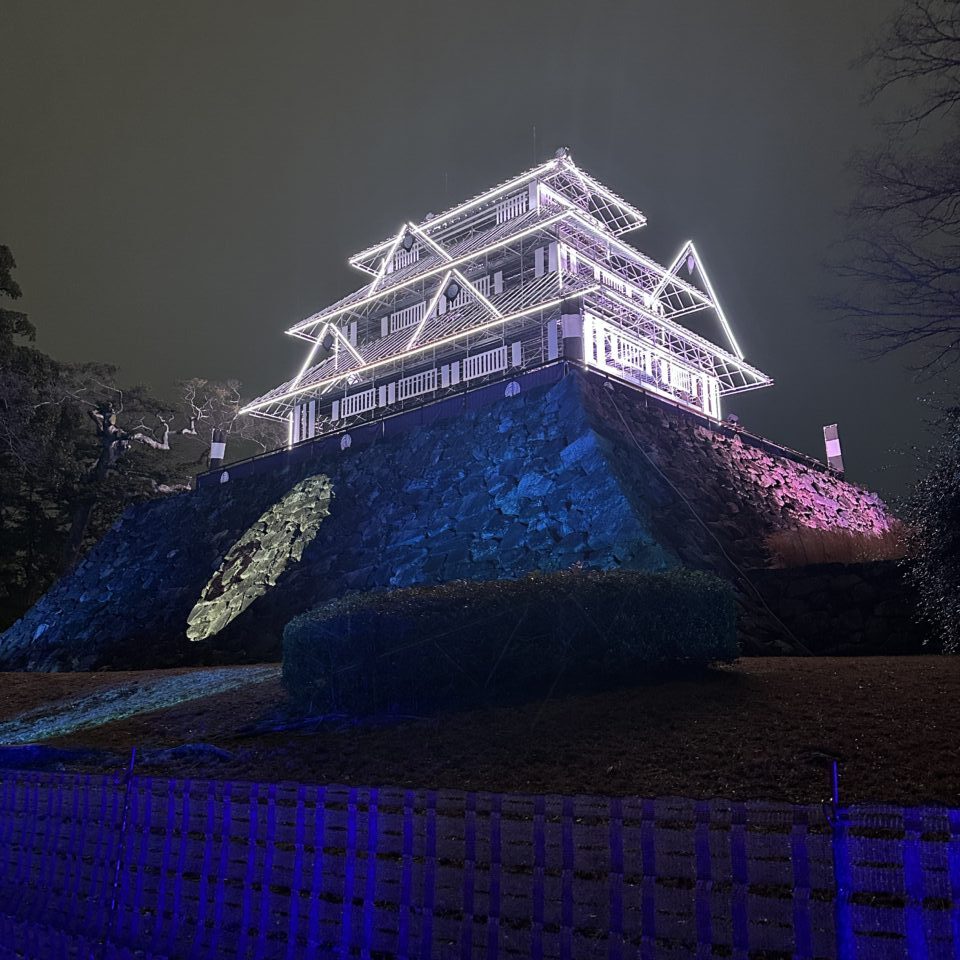 ３月の舞鶴公園がおもしろい！お城ライトアップ…ナイトウォーク…梅の開花にお団子まで♪