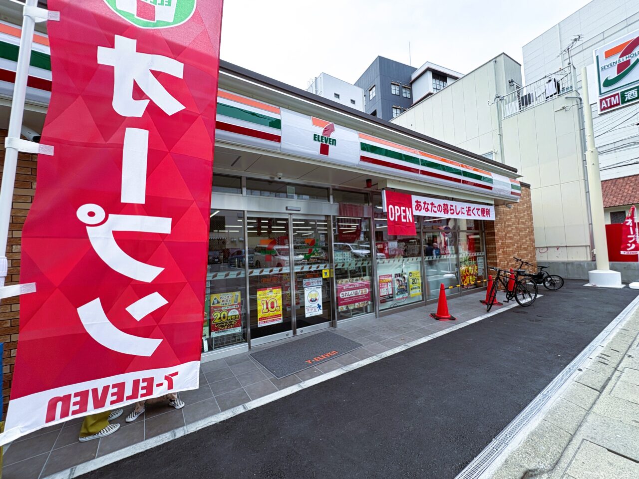 「セブンイレブン福岡今泉１丁目店」は４月２５日（金）オープンしました。