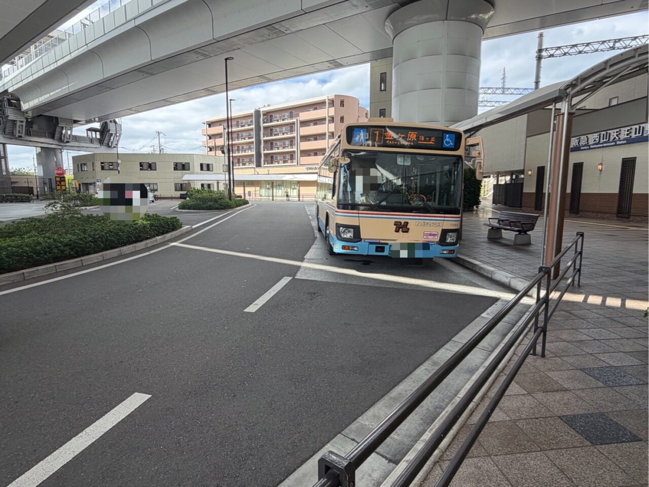 駅前のバスのりば
