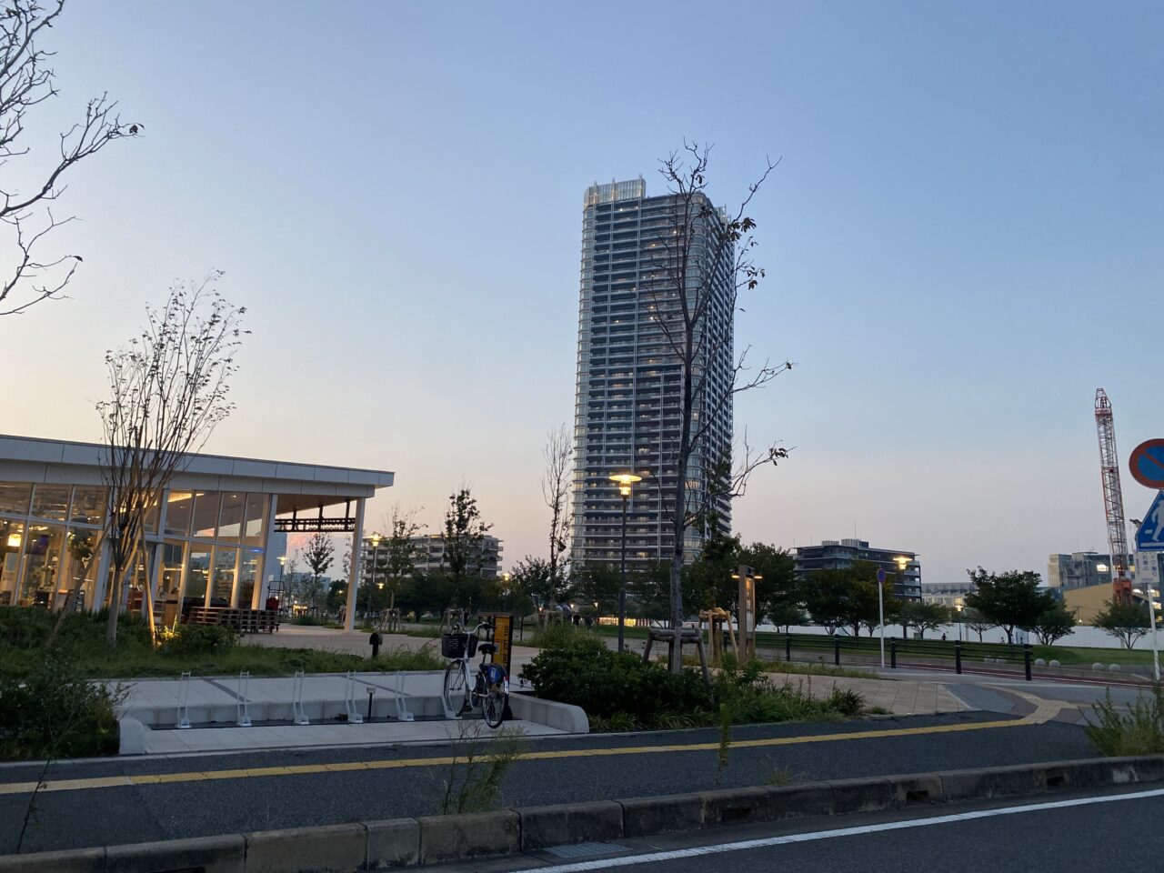 MAKUHARI NEIGHBORHOOD DOCK