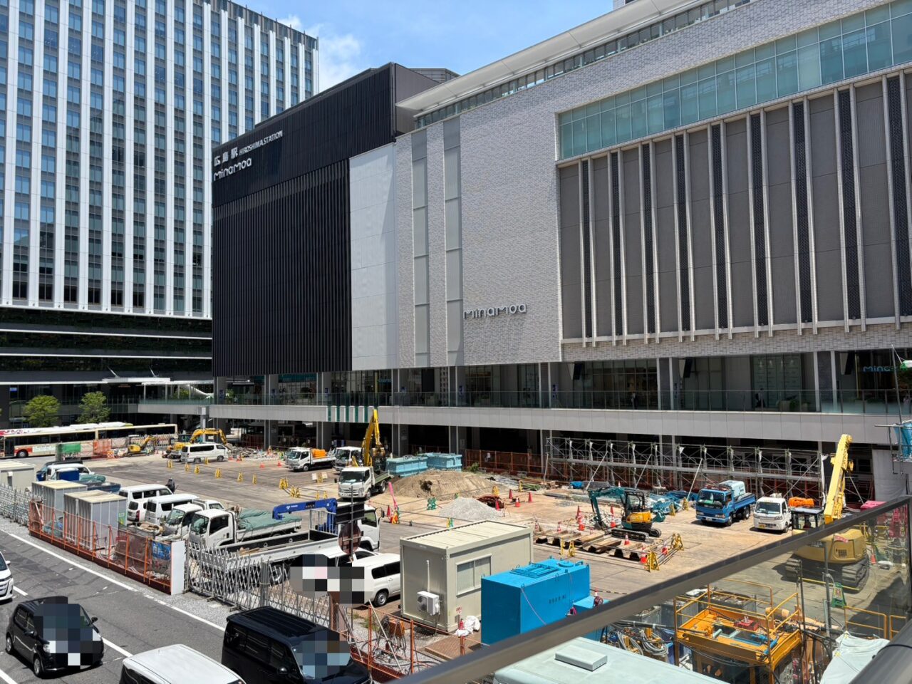 広島駅南口の旧バスターミナル・路面電車乗り場跡で進む再整備工事の様子