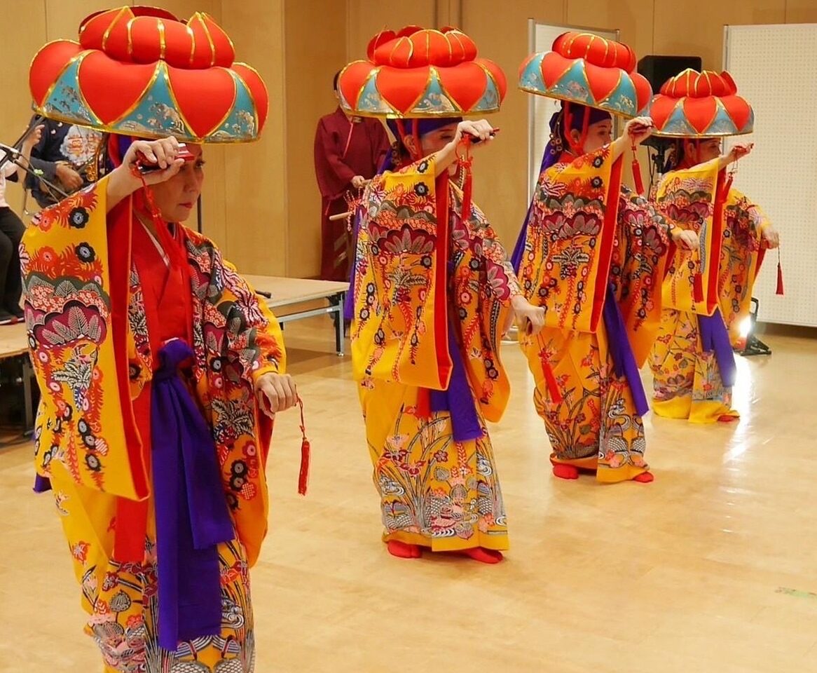 沖縄舞踊