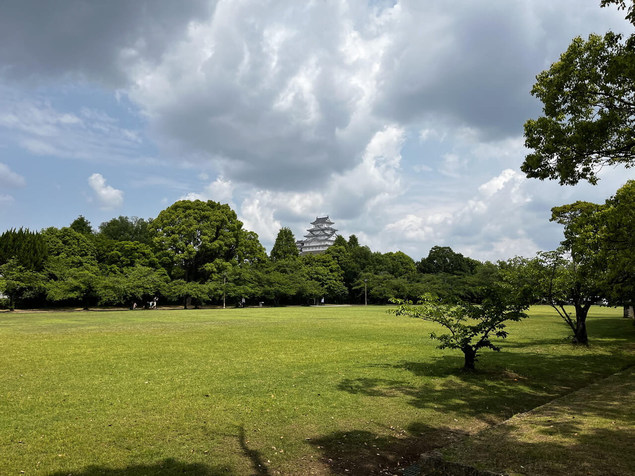 スタート地点の東御屋敷跡公園