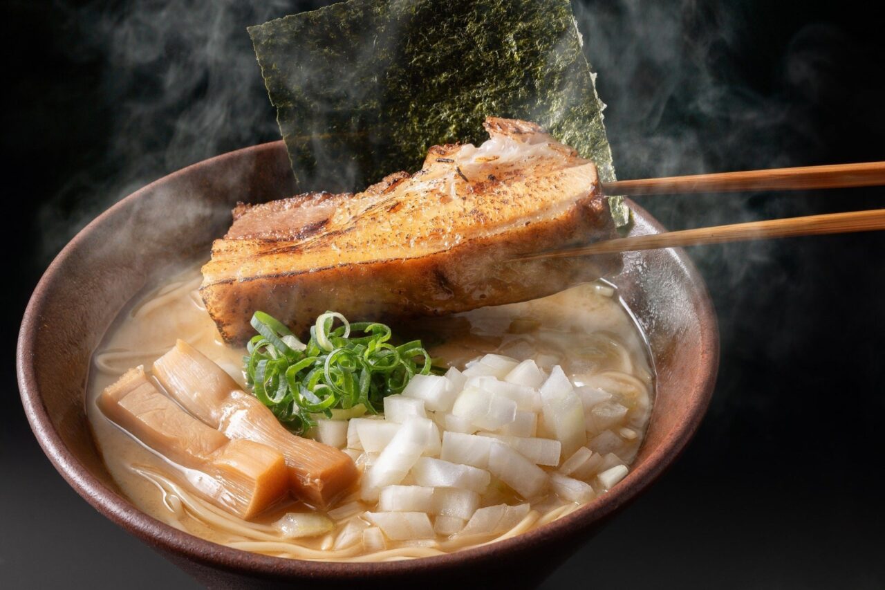 煮豚とんこつラーメン 厚切り炙りチャーシュー