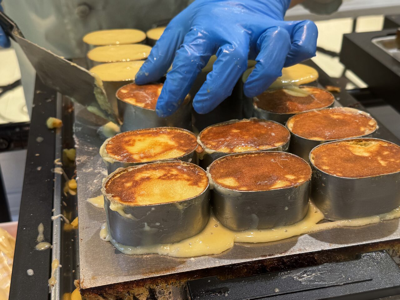 モラージュ菖蒲に期間限定出店中の鉄板焼きチーズケーキ専門店ベンジャミンオリジナル