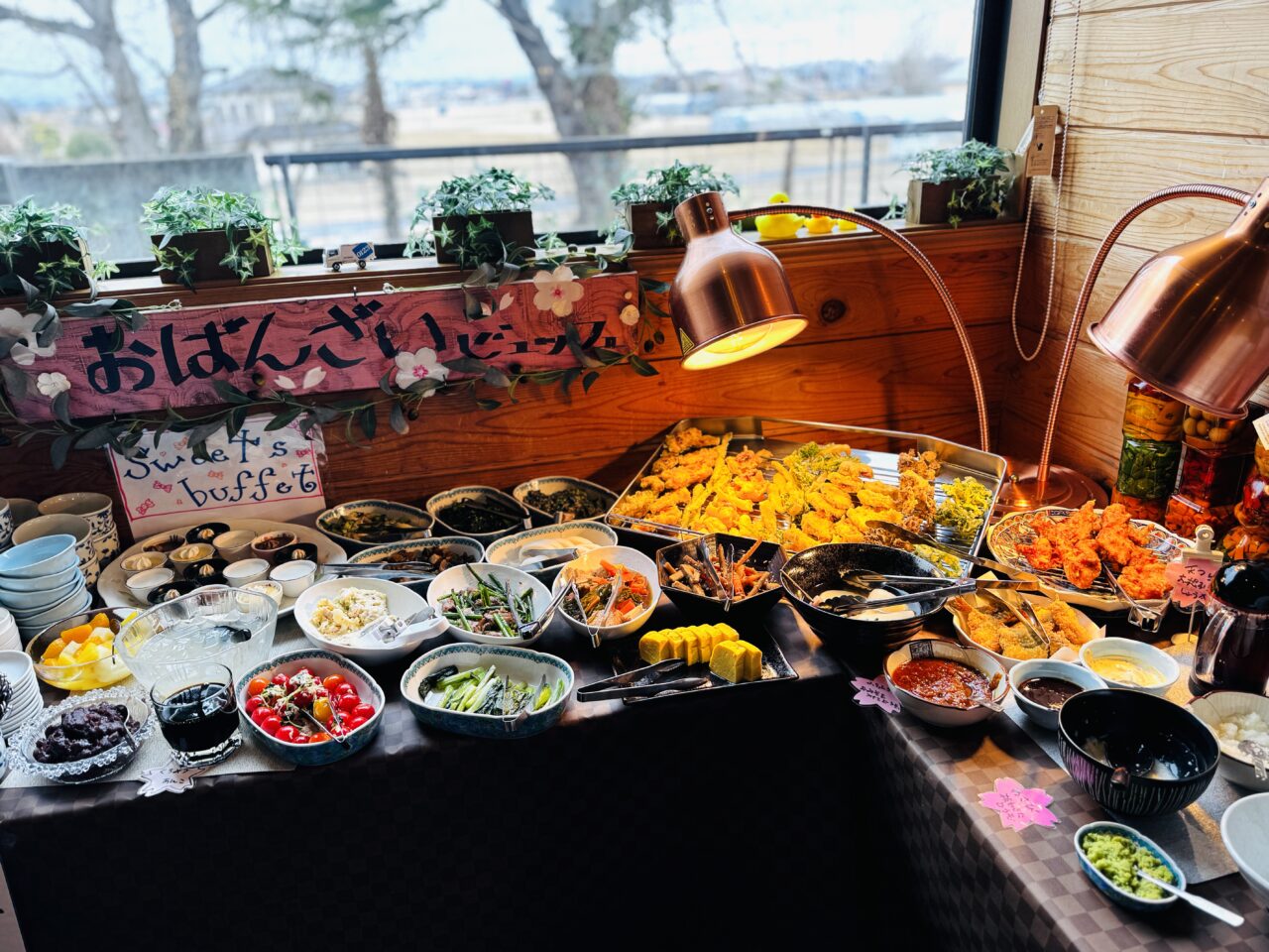 久喜市栗橋にあるおばんざいビュッフェ天ぷらからあげ食べ放題の桜樹おうじゅ
