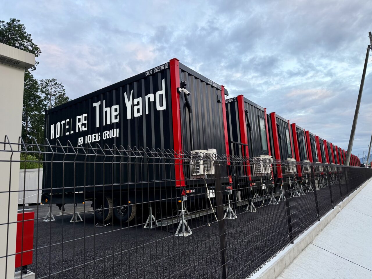 HOTEL R9 THE Yard コンテナ