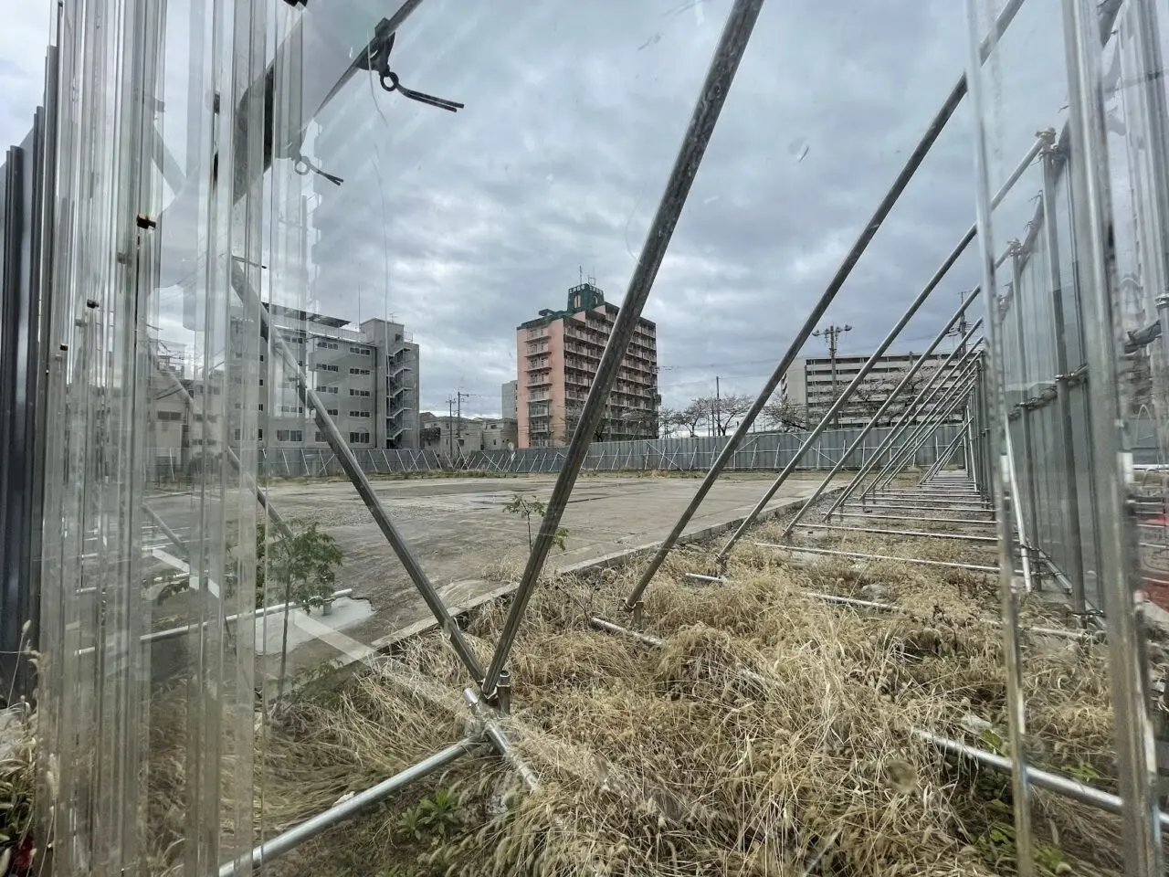 南方住宅2号館の建築予定地の風景