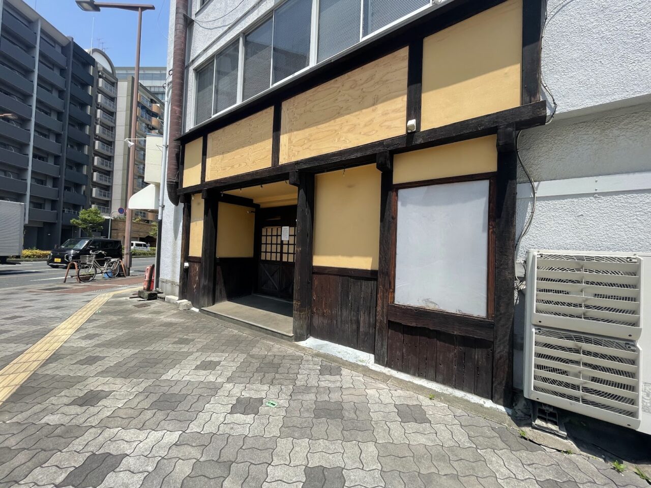 やきとり大吉東中島店の閉店後の外観