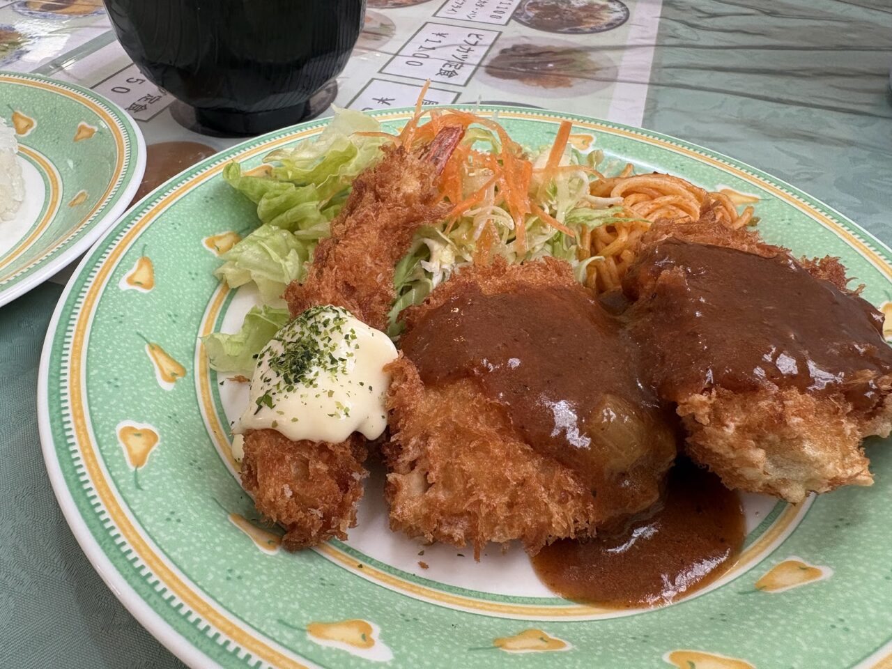 コックのコロッケ定食のメイン