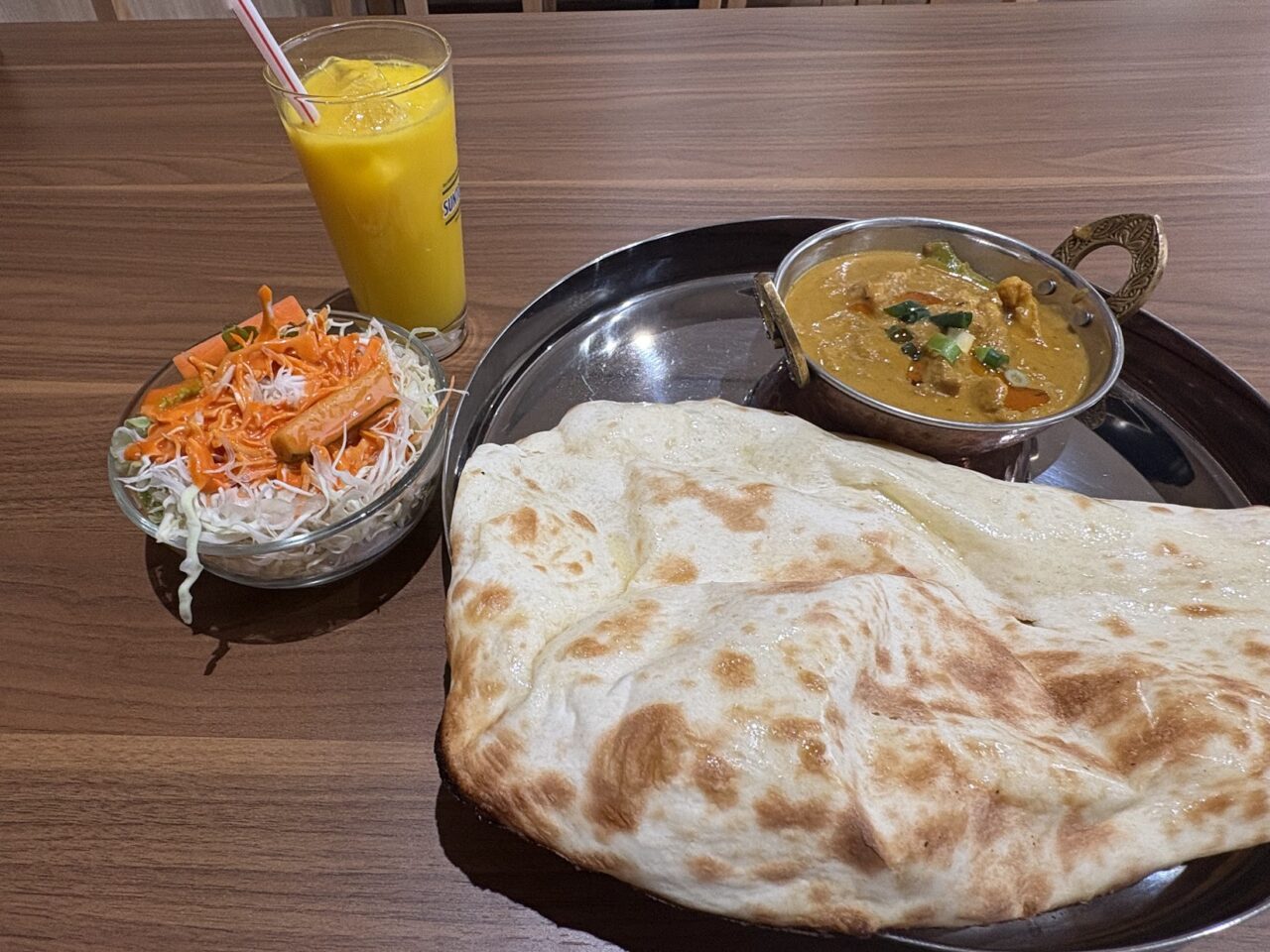 タンドールバー上新庄店の日替わりメニューの野菜カレー