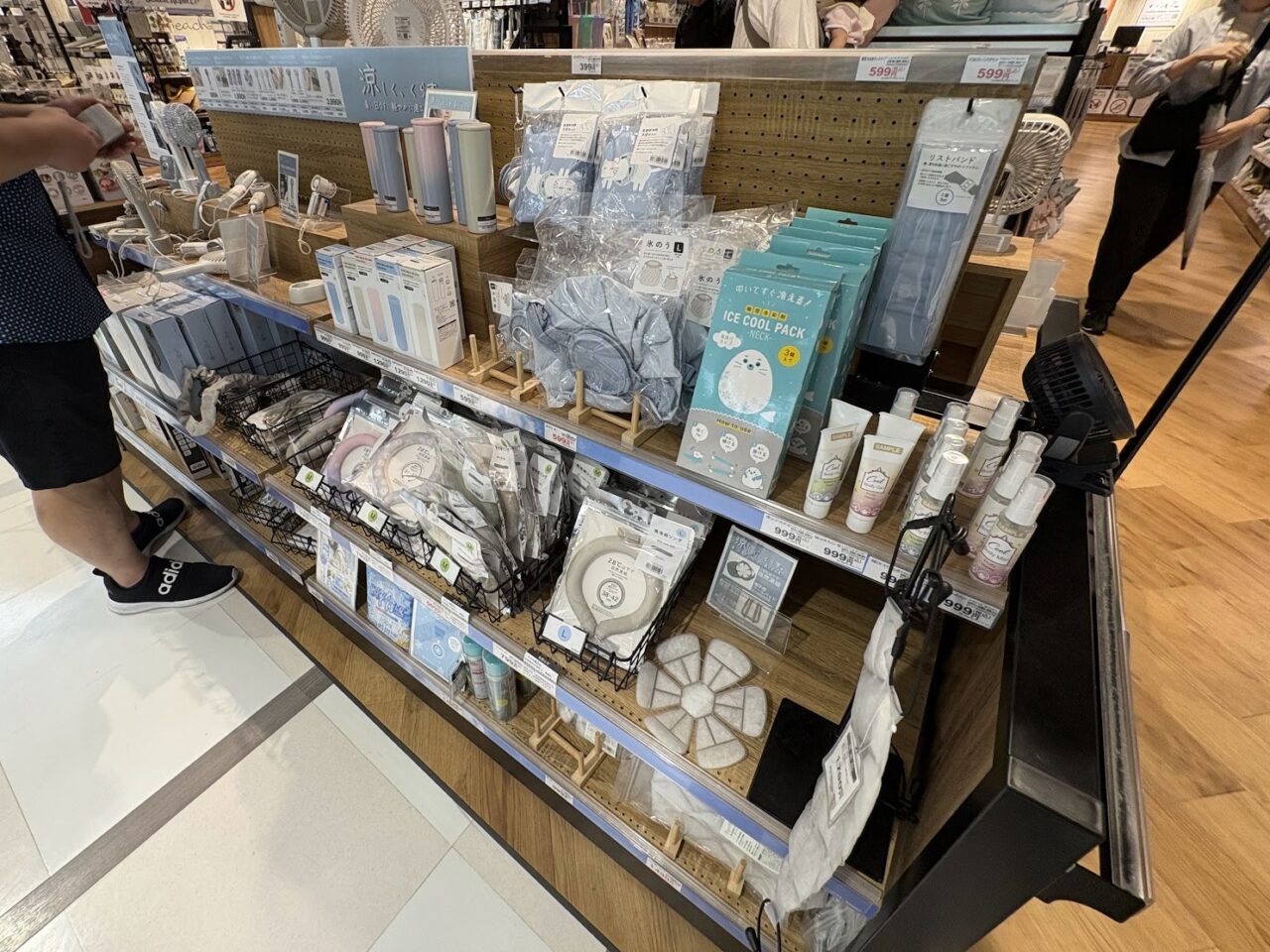 かみしんプラザの夏物用品