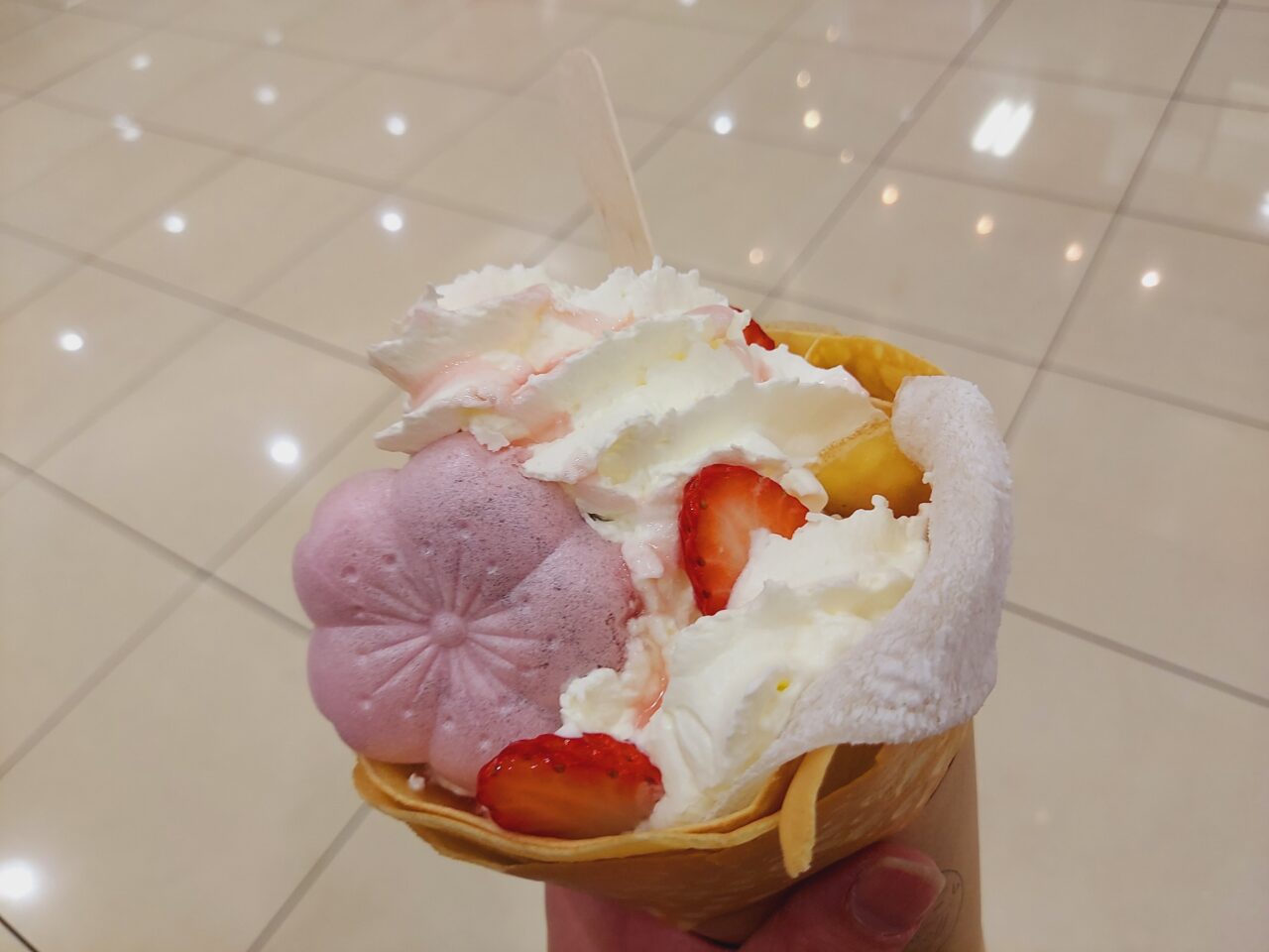 究極の生クリームクレープ　CinqMinutes 大垣店