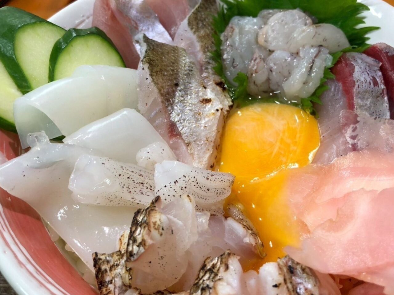 【今治市】魚屋さんならではな贅沢海鮮丼が食べられちゃう!　「海鮮小屋　鱗」が2025年7月30日にオープン!!