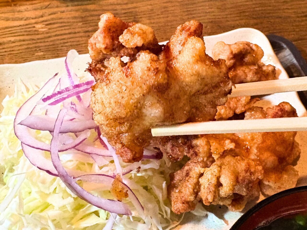 【今治市】カツ丼600円、定食700円! 45年間に渡り、市民のお腹と心を満たし続ける「黒潮」