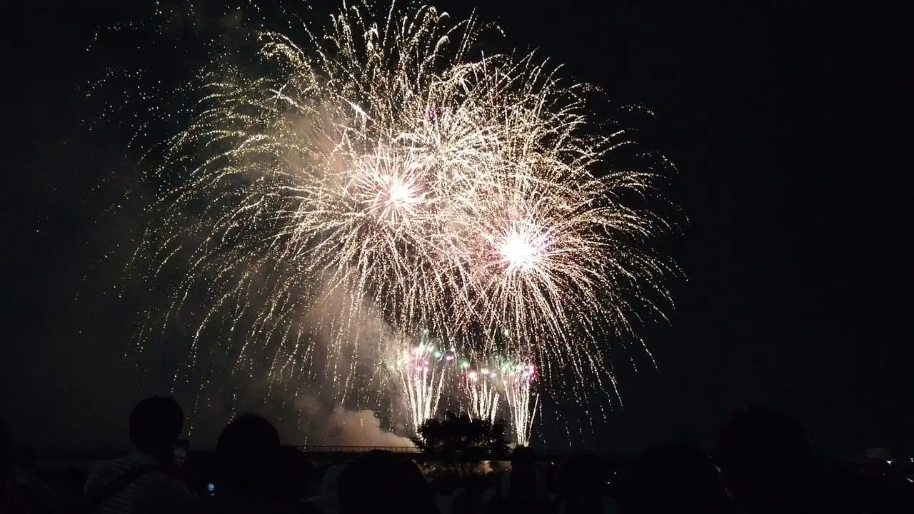伊丹市 やったぁ うれしい 待ちに待った いたみ花火大会 が 3年ぶり に開催されます 号外net 伊丹市