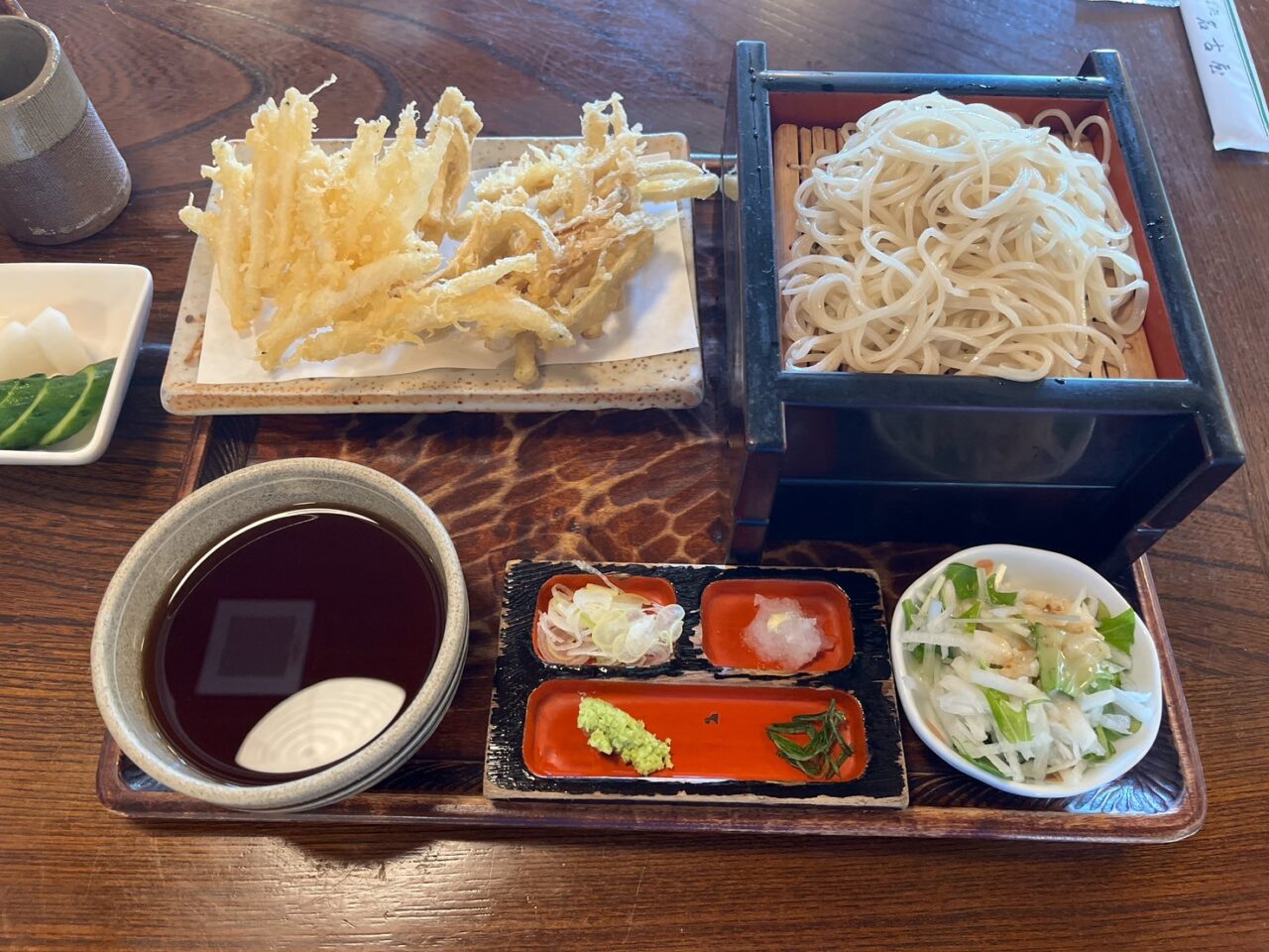白魚と春ごぼうのかき揚げ天せいろ