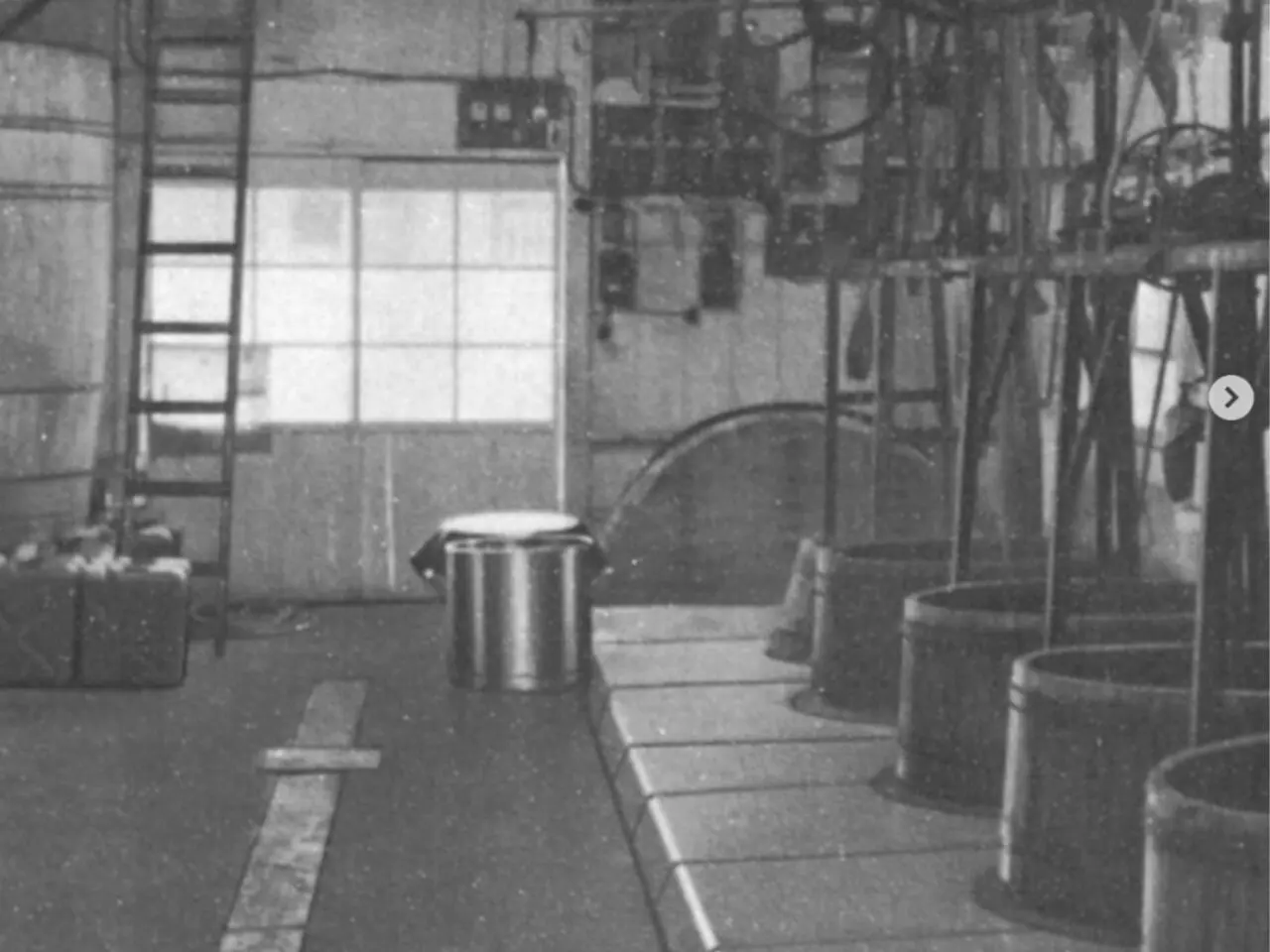 昭和のソース工場の様子