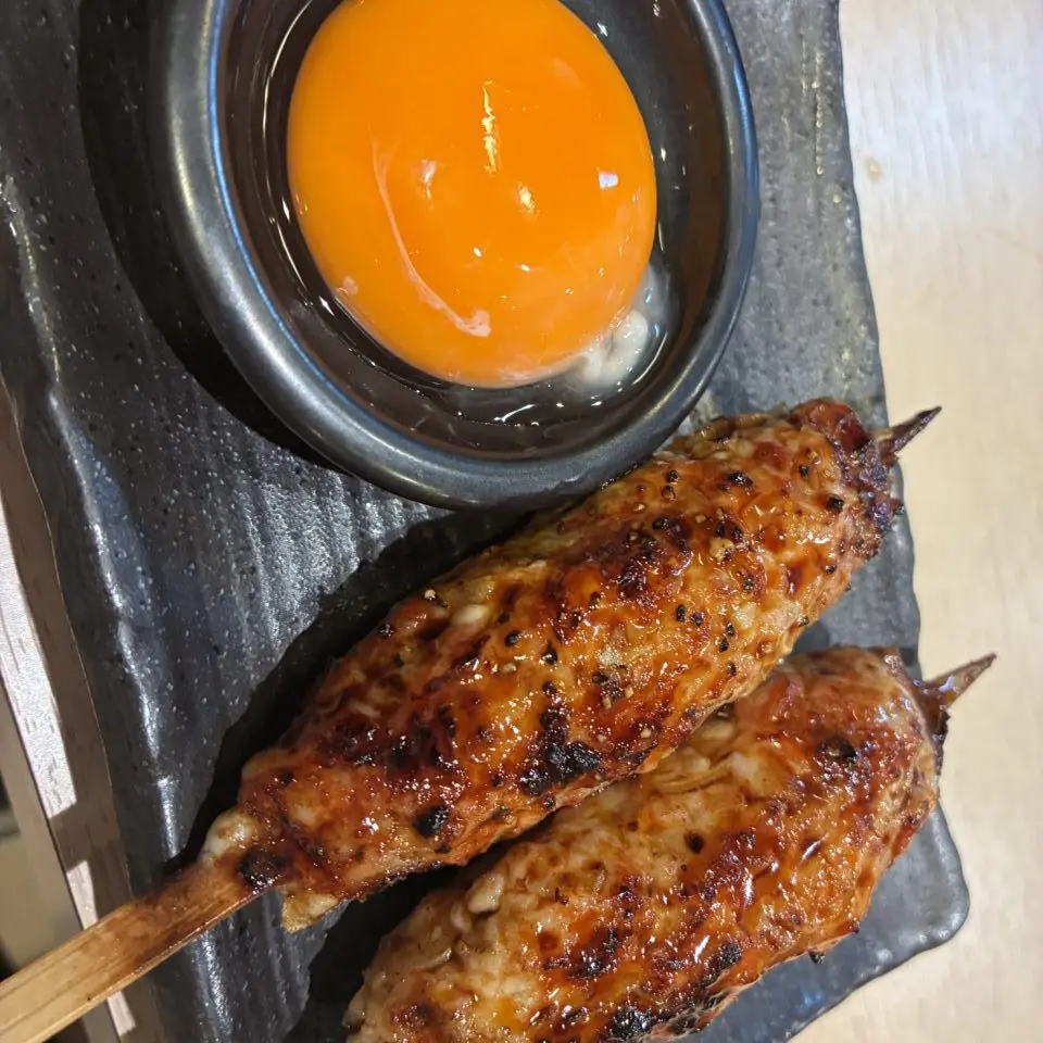 炭火焼鳥　とり山