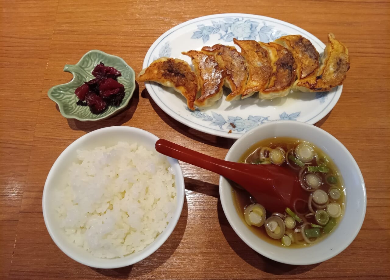 餃子菜館勝ちゃん