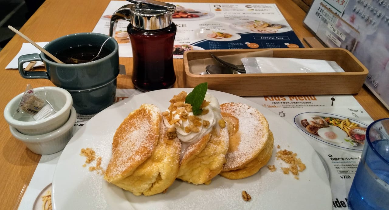 所沢市 ライオンズファンは1枚プラス 湘南パンケーキ所沢店に行くならライオンズグッズをお忘れなく 号外net 所沢市