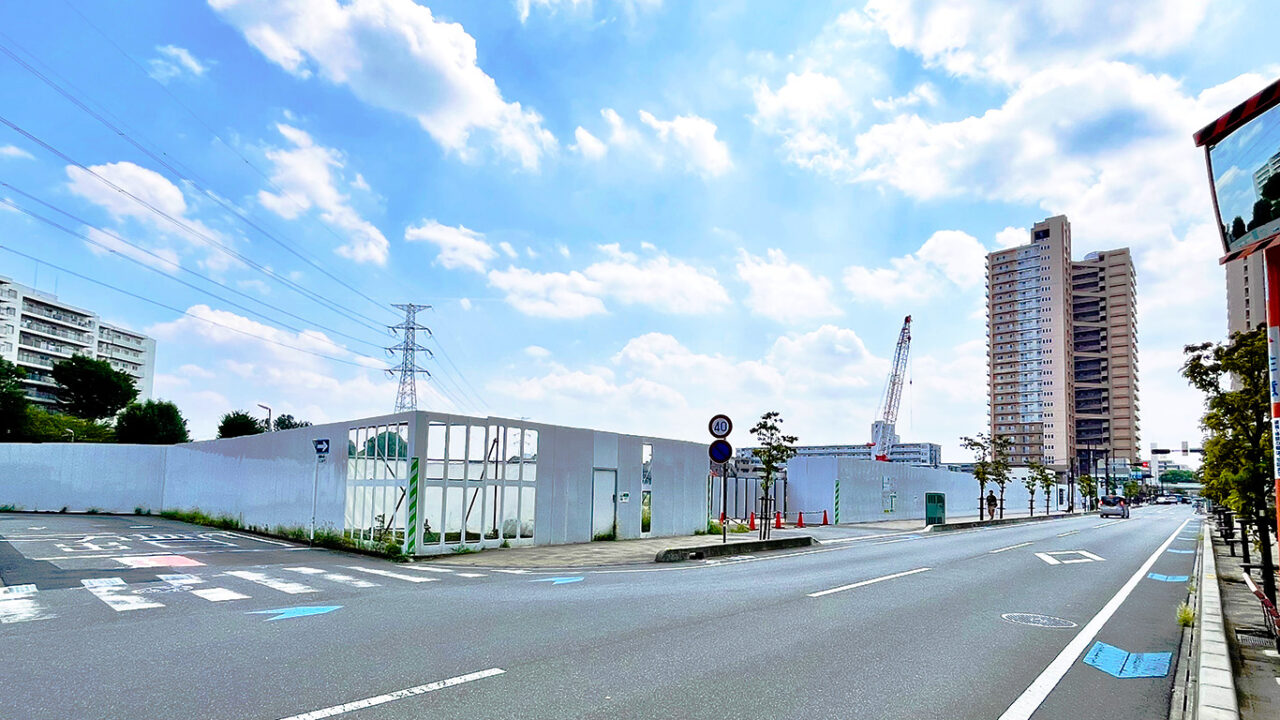 「西友」が入店予定の「バウス所沢小手指タワー」の建設現場