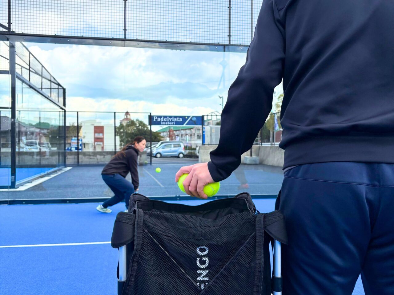 【今治市】四国初のパデルができる施設「パデルビスタ今治」で福岡のチームが指導にやってくる特別レッスンが開催されました!