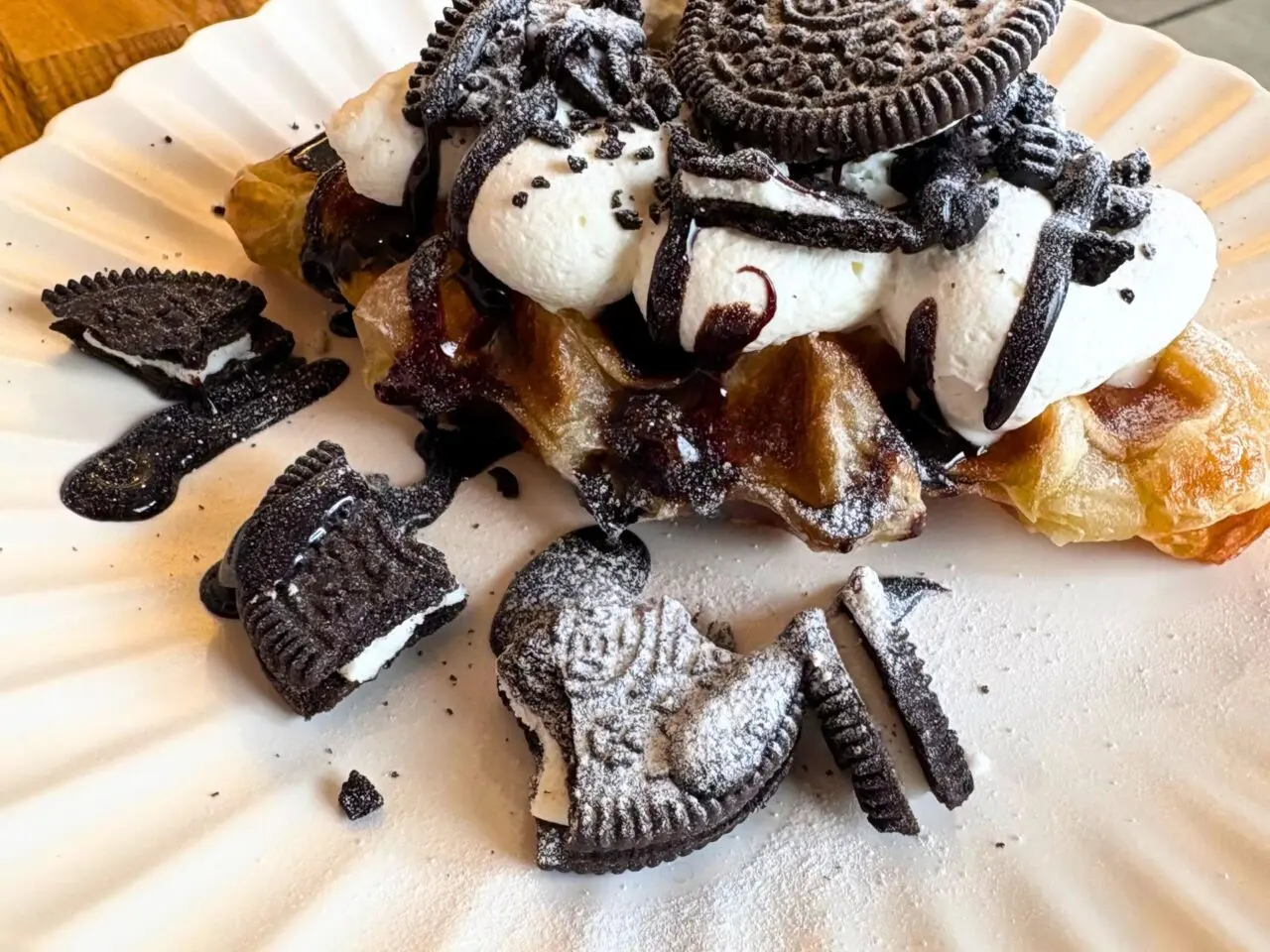 【今治市】アサイーボウルが人気のハチカフェでクロワッサンのような食感が楽しめるワッフル「クロッフル」が提供スタート!