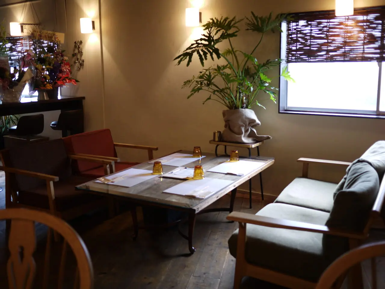 店内にあるテーブル席